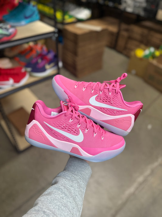 Kobe 9 Kay Yow (8.5)