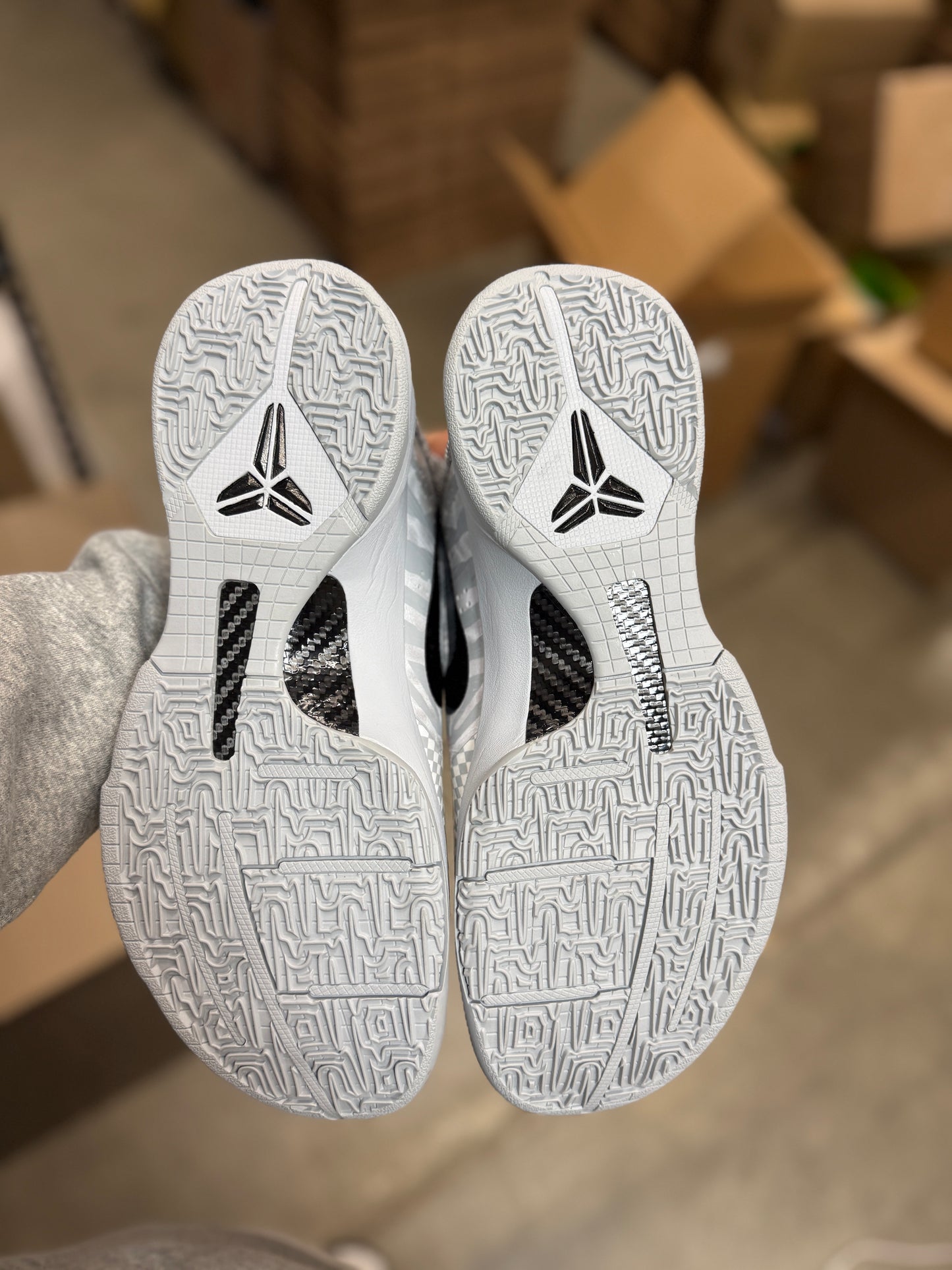 Kobe 5 DeMar DeRozan PE (10.5)