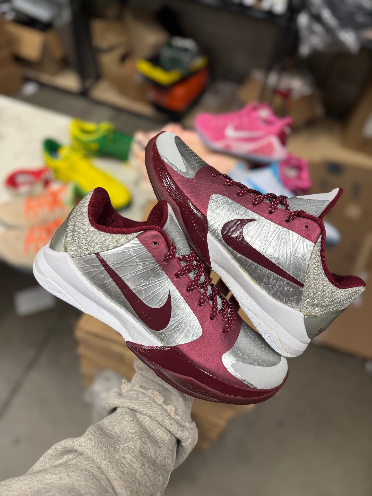 Kobe 5 Aces Away (size 9.5)