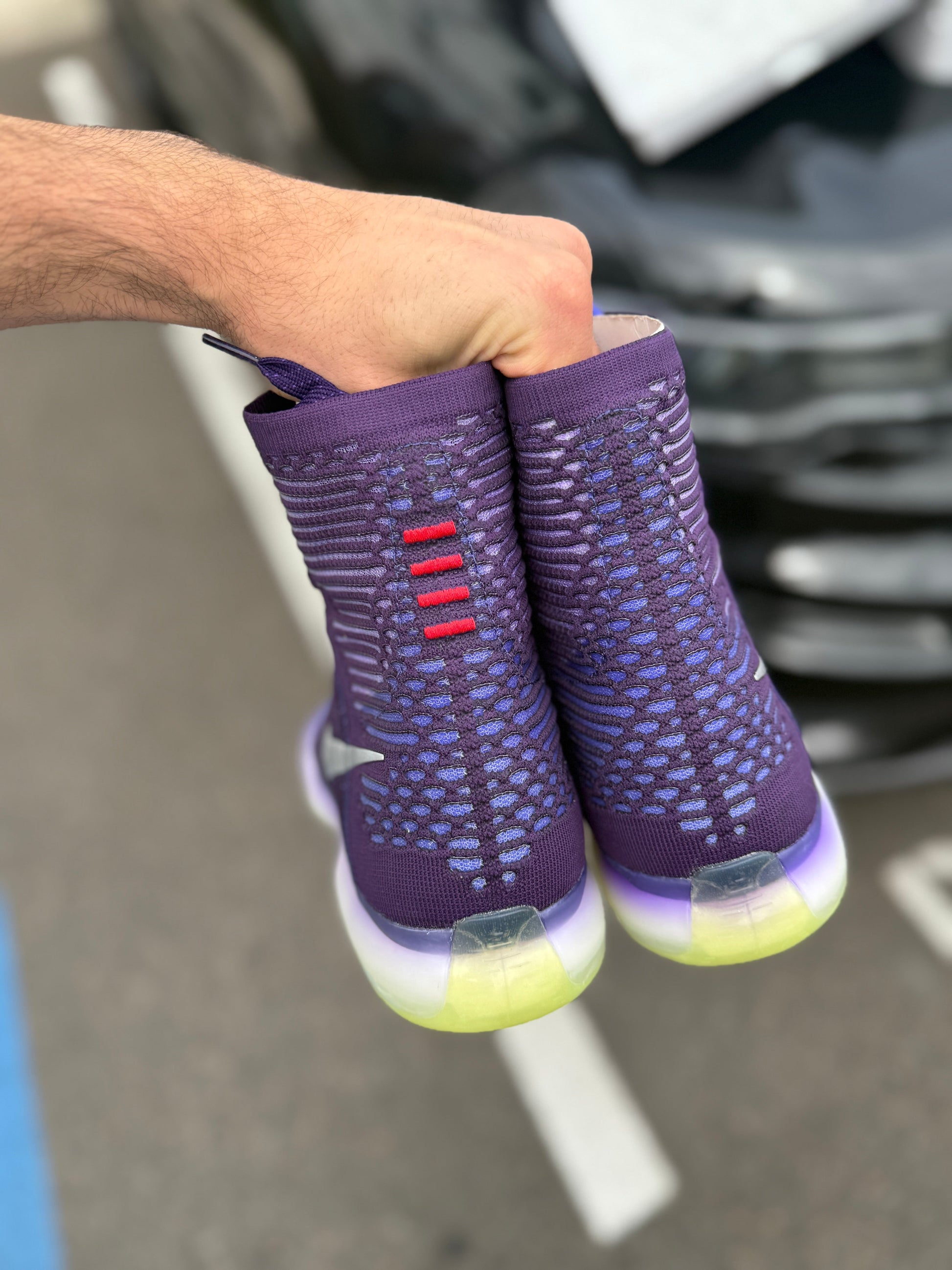 Sample Team 10s (size 11.5)