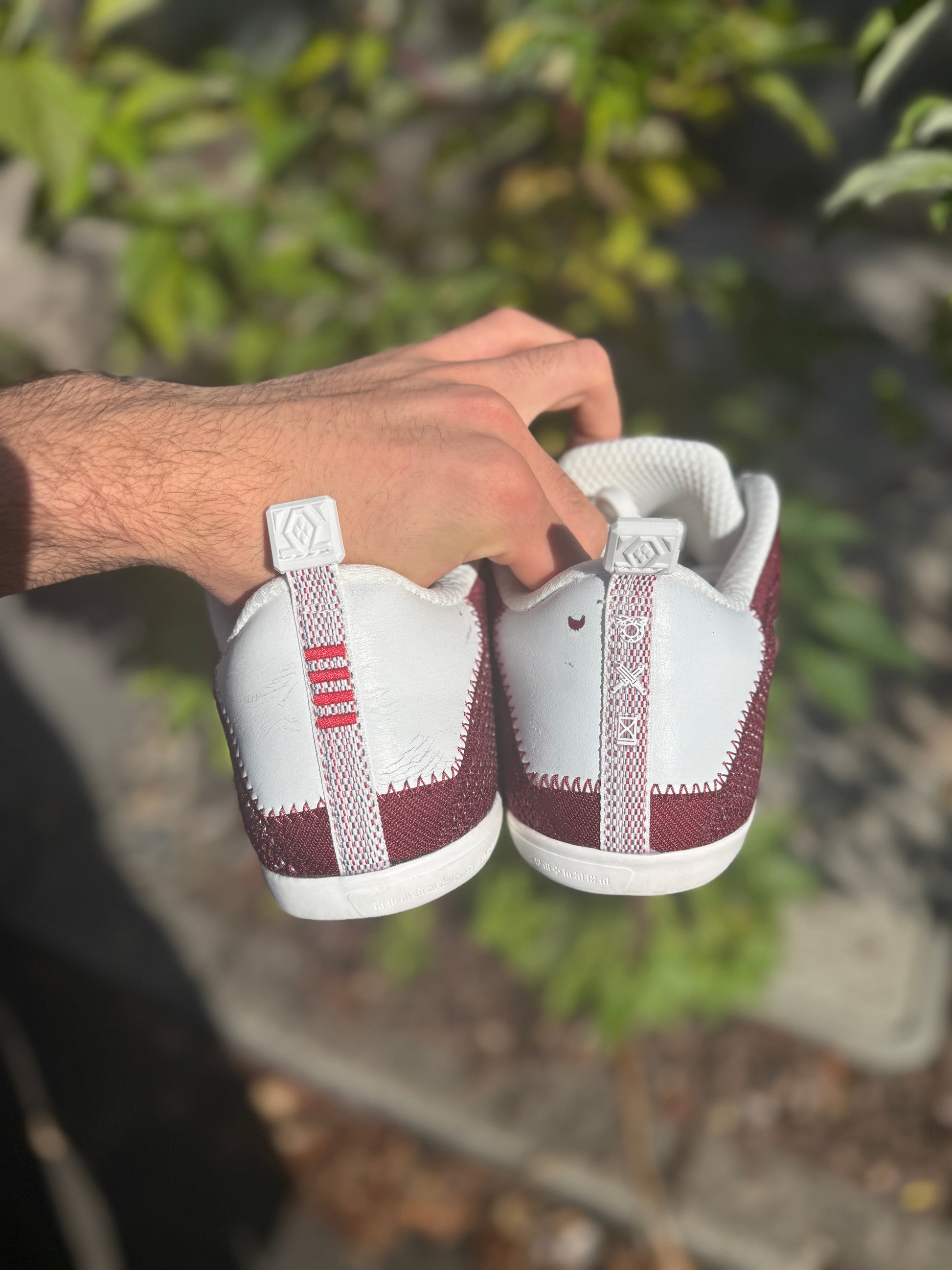 Red horse 11s (size 10)