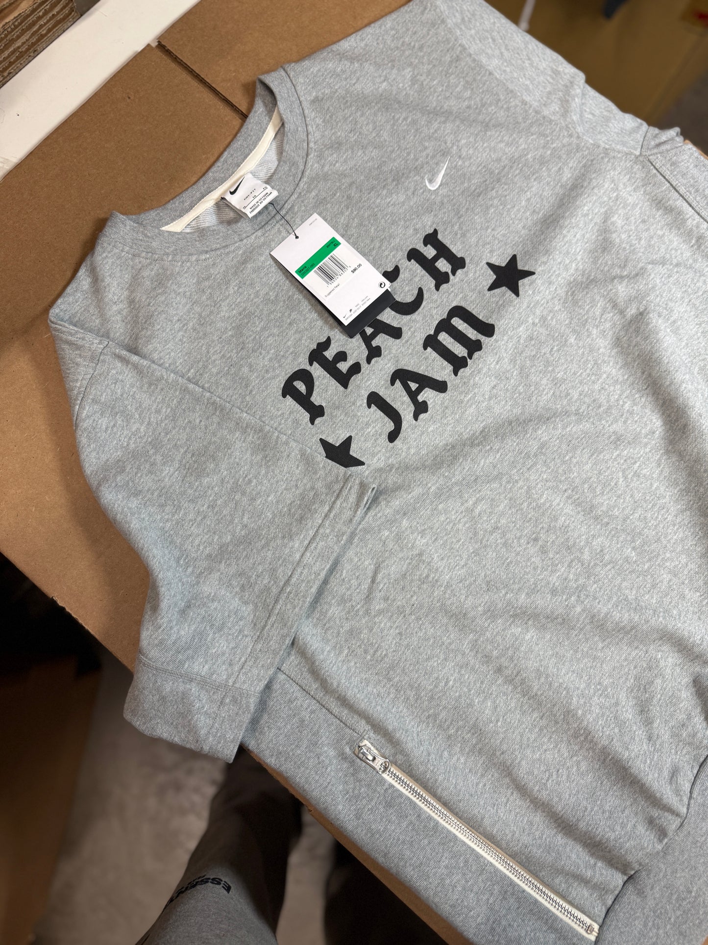 Peach Jam pullover (XL)