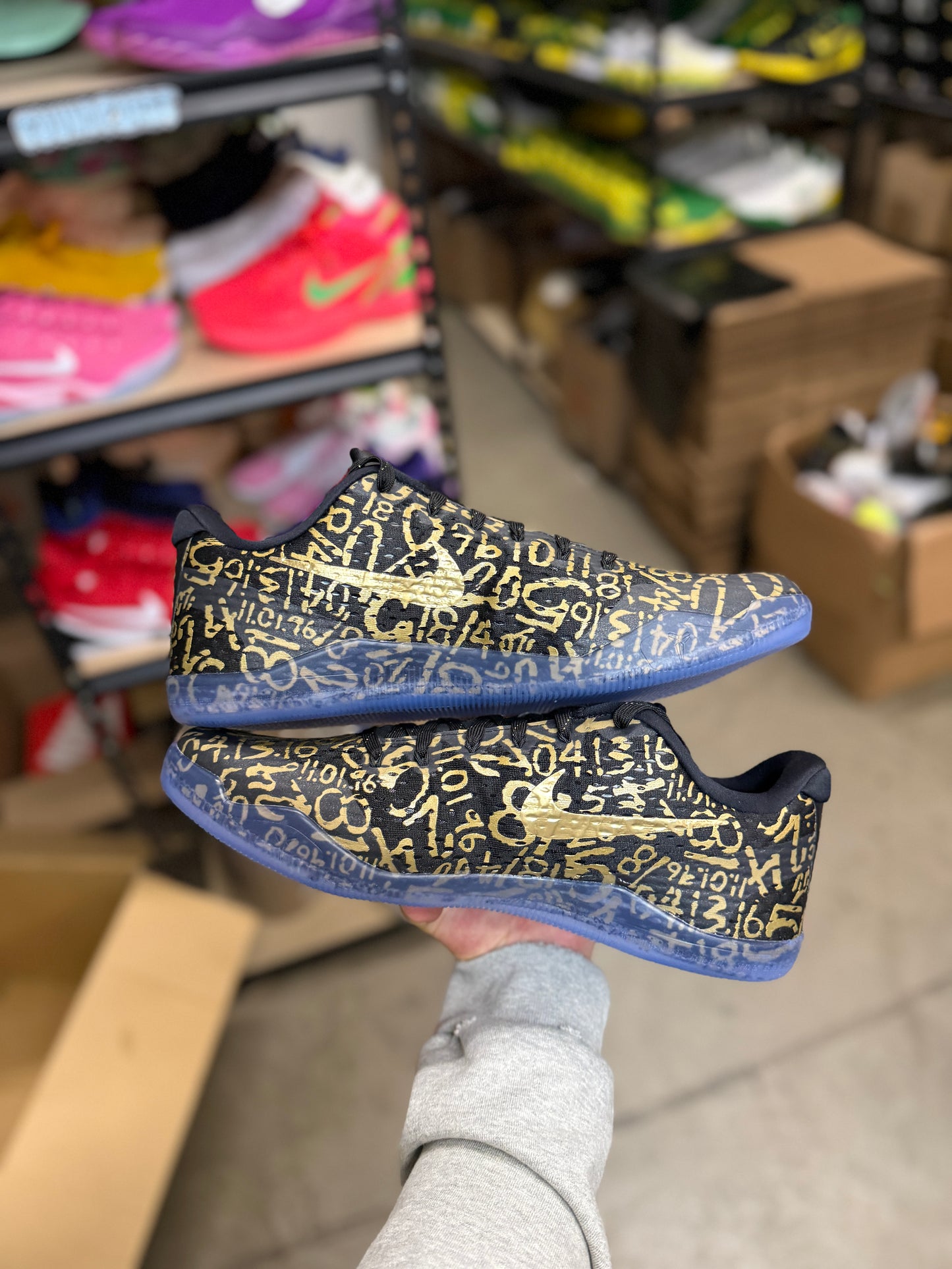 Kobe 11 Mamba Day (12.5,13)