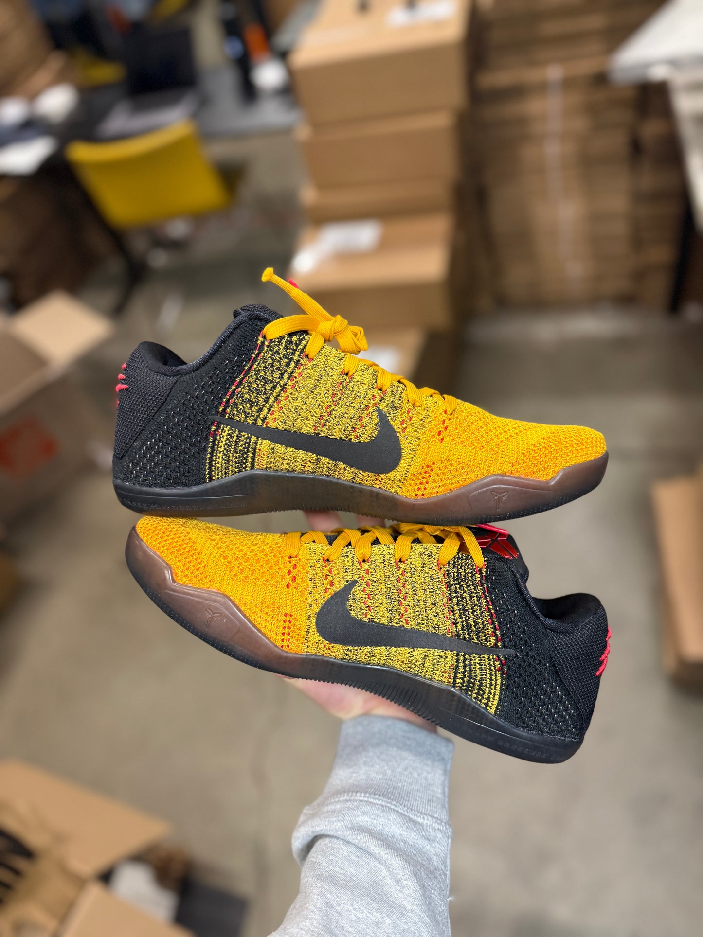 Kobe 11 Bruce Lee (9)