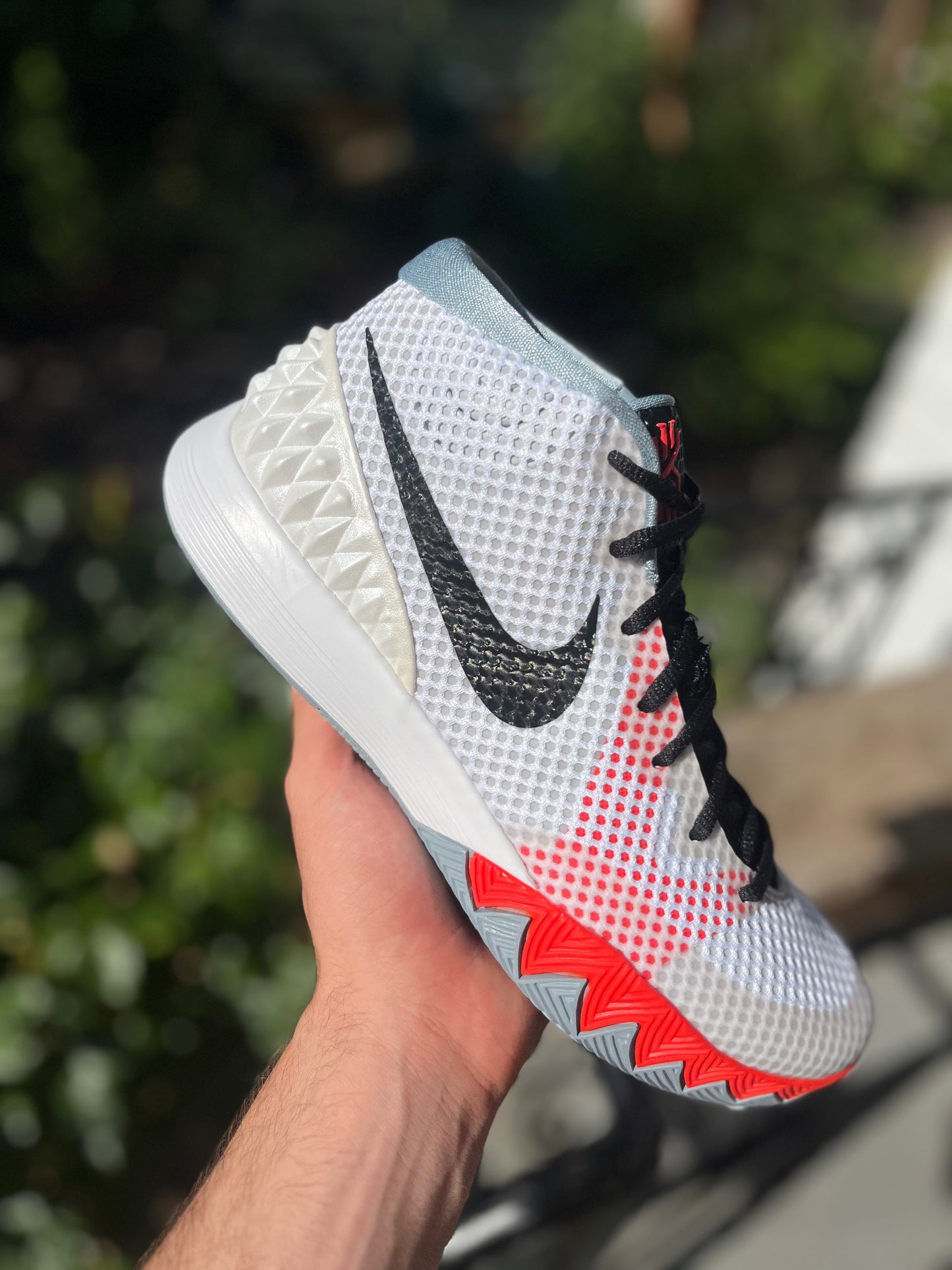 Kyrie 1 (size 9.5)