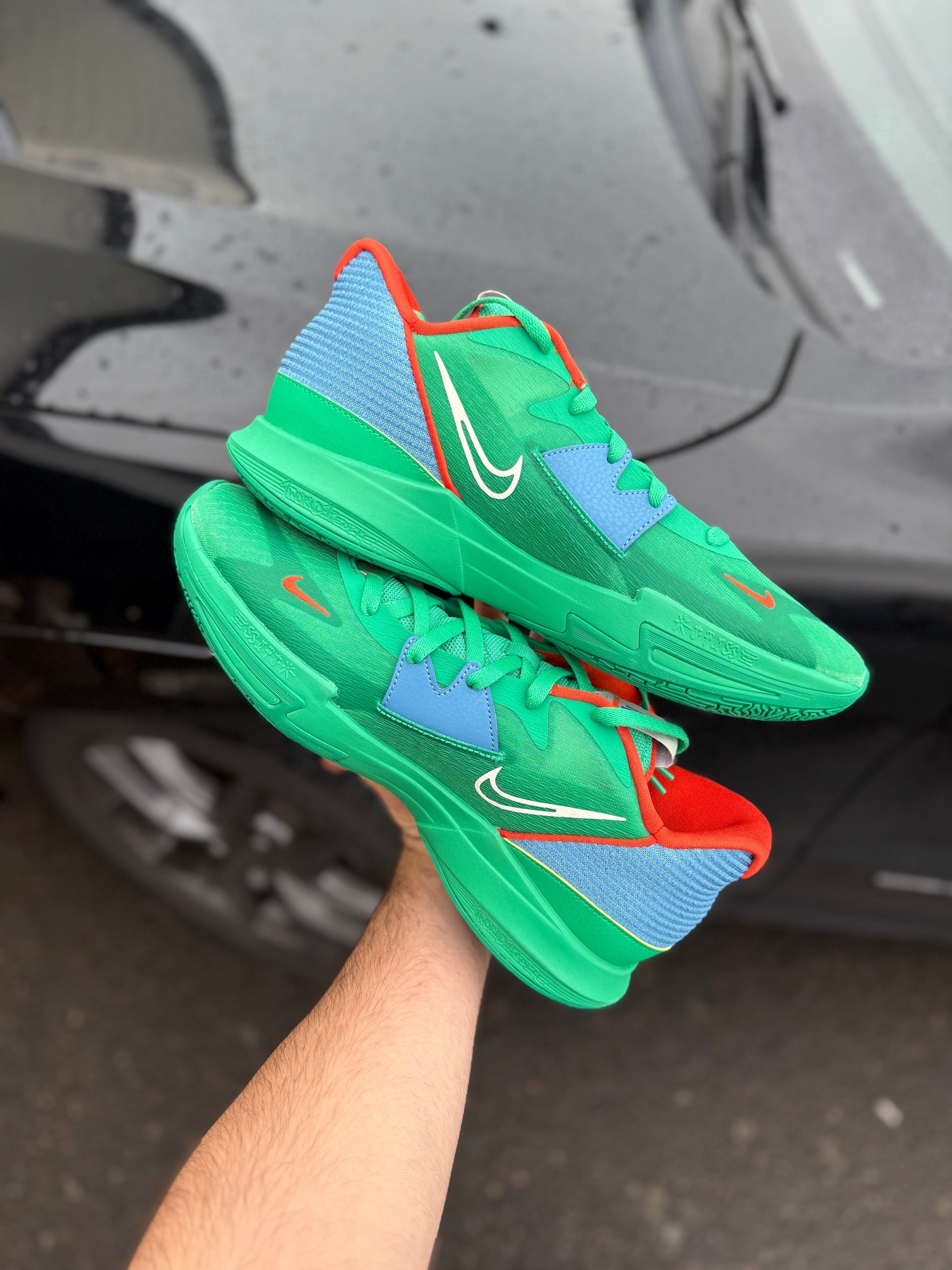 Kyrie 5 Eybl (size 13)