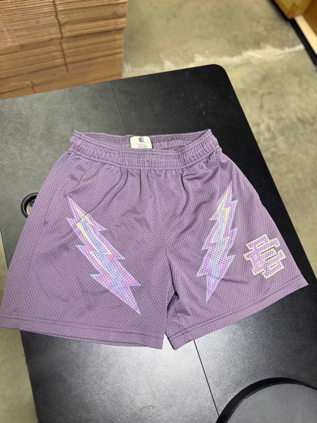EE shorts (M)