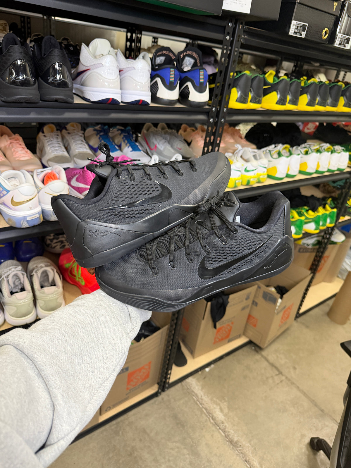 Kobe 9 TB Blackout (15)