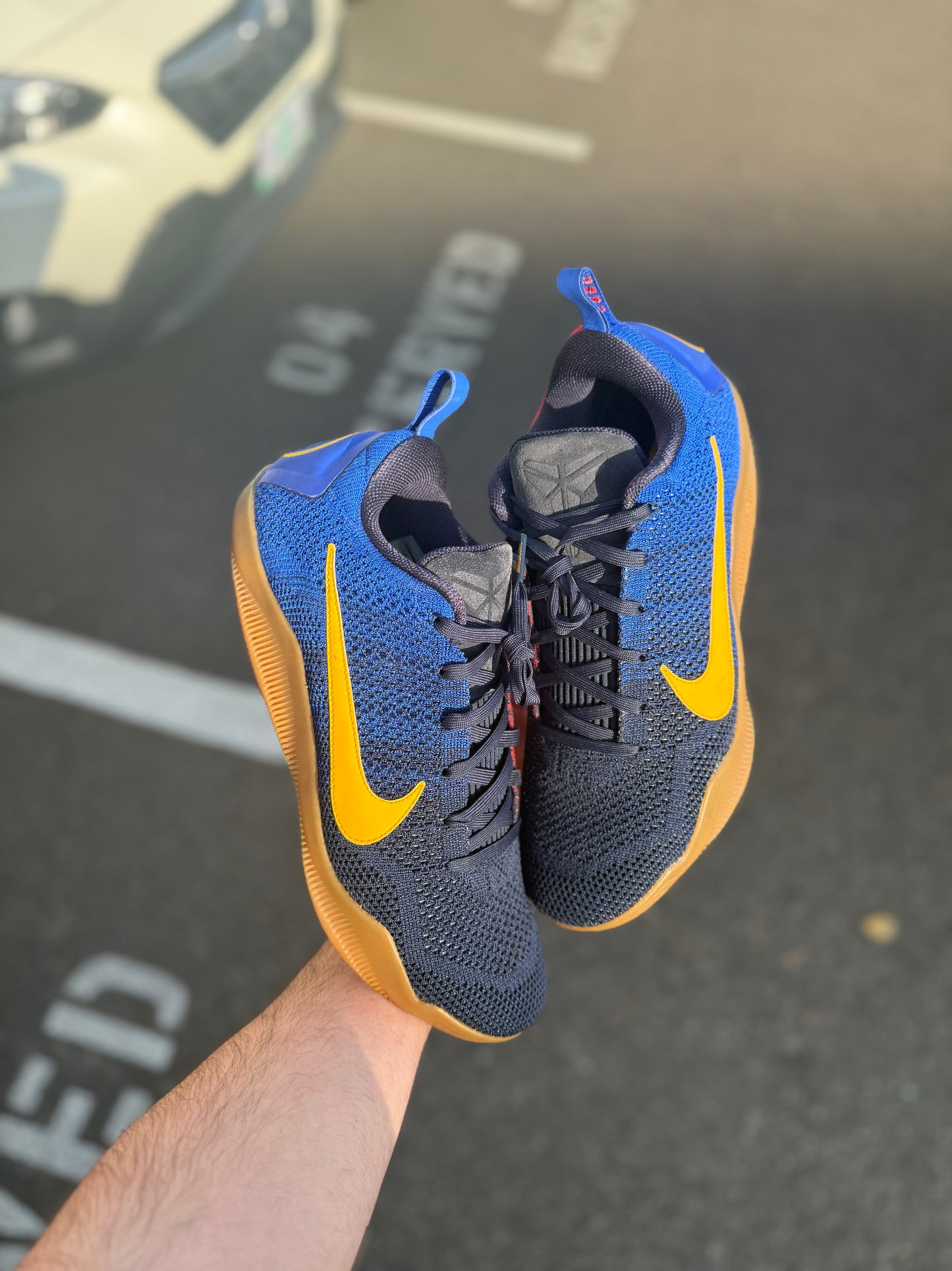 Kobe 11 FCB (size 11.5)