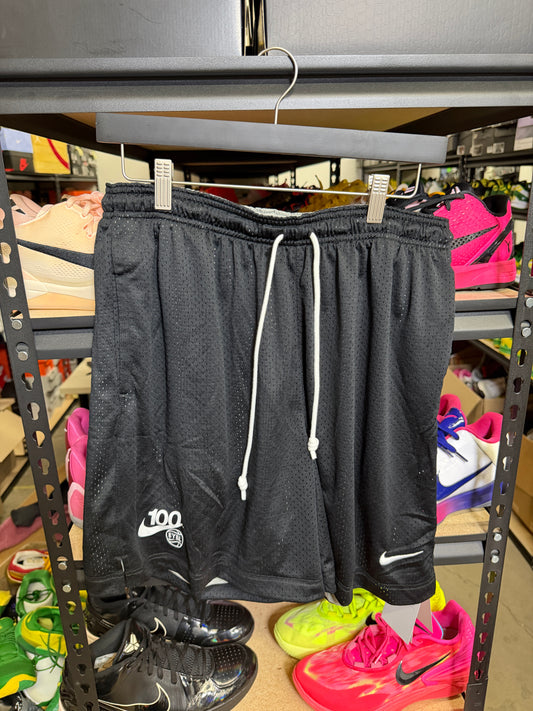 Eybl shorts (L)