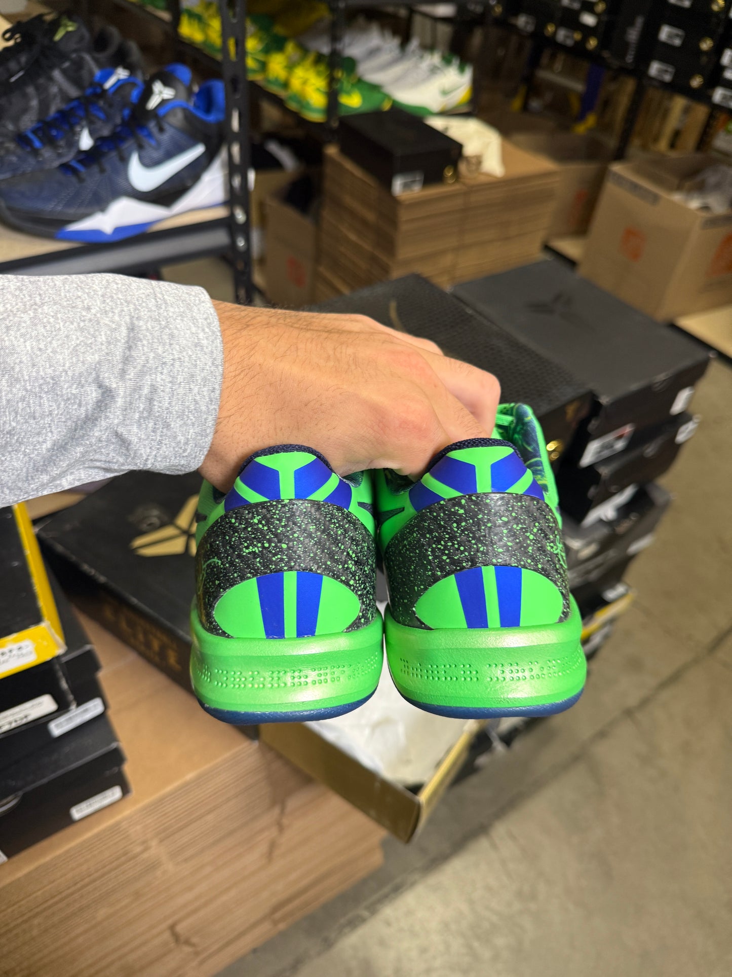 Kobe 8 Super Hero (10)