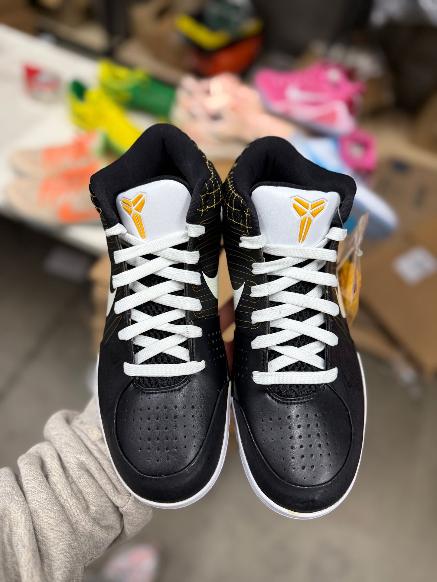 Kobe 4 Del sol (size 9.5)