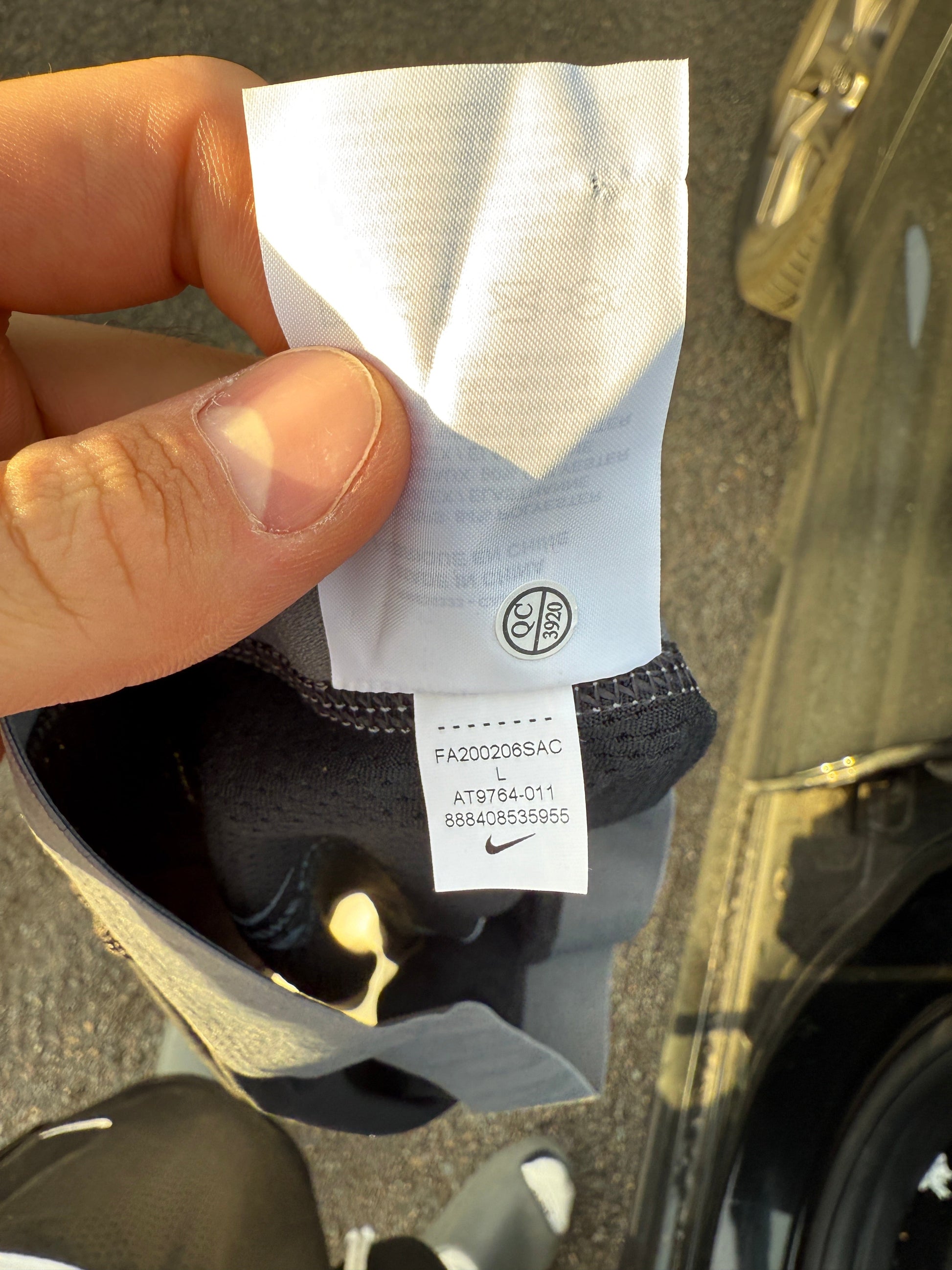 NBA player issued compression (L)