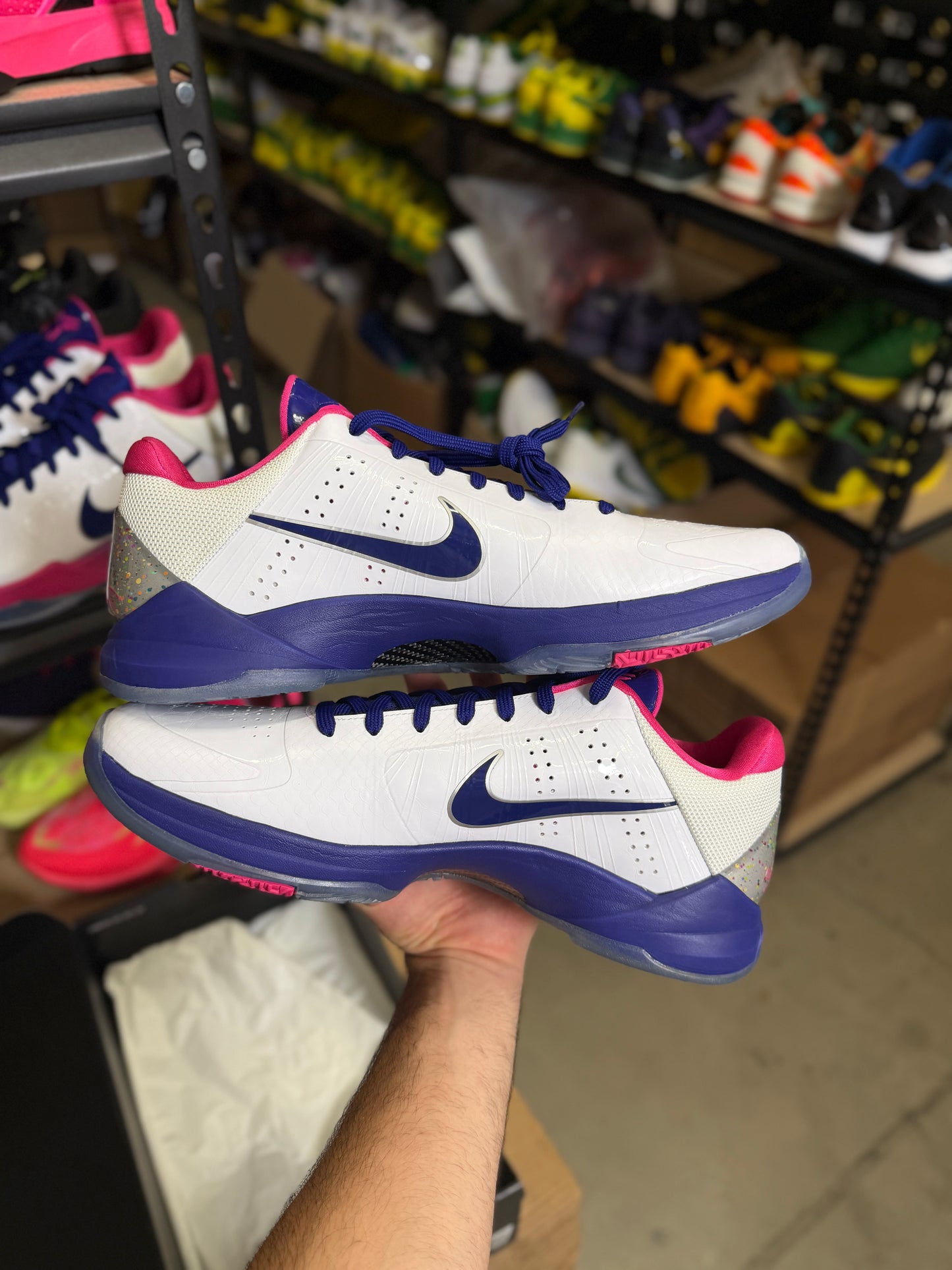 Kobe 5 Kay Yow (13.5)
