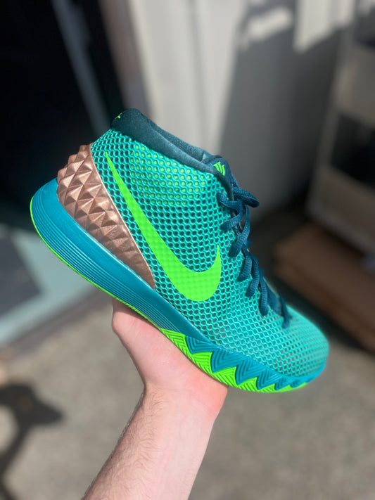 Kyrie 1 (size 10)