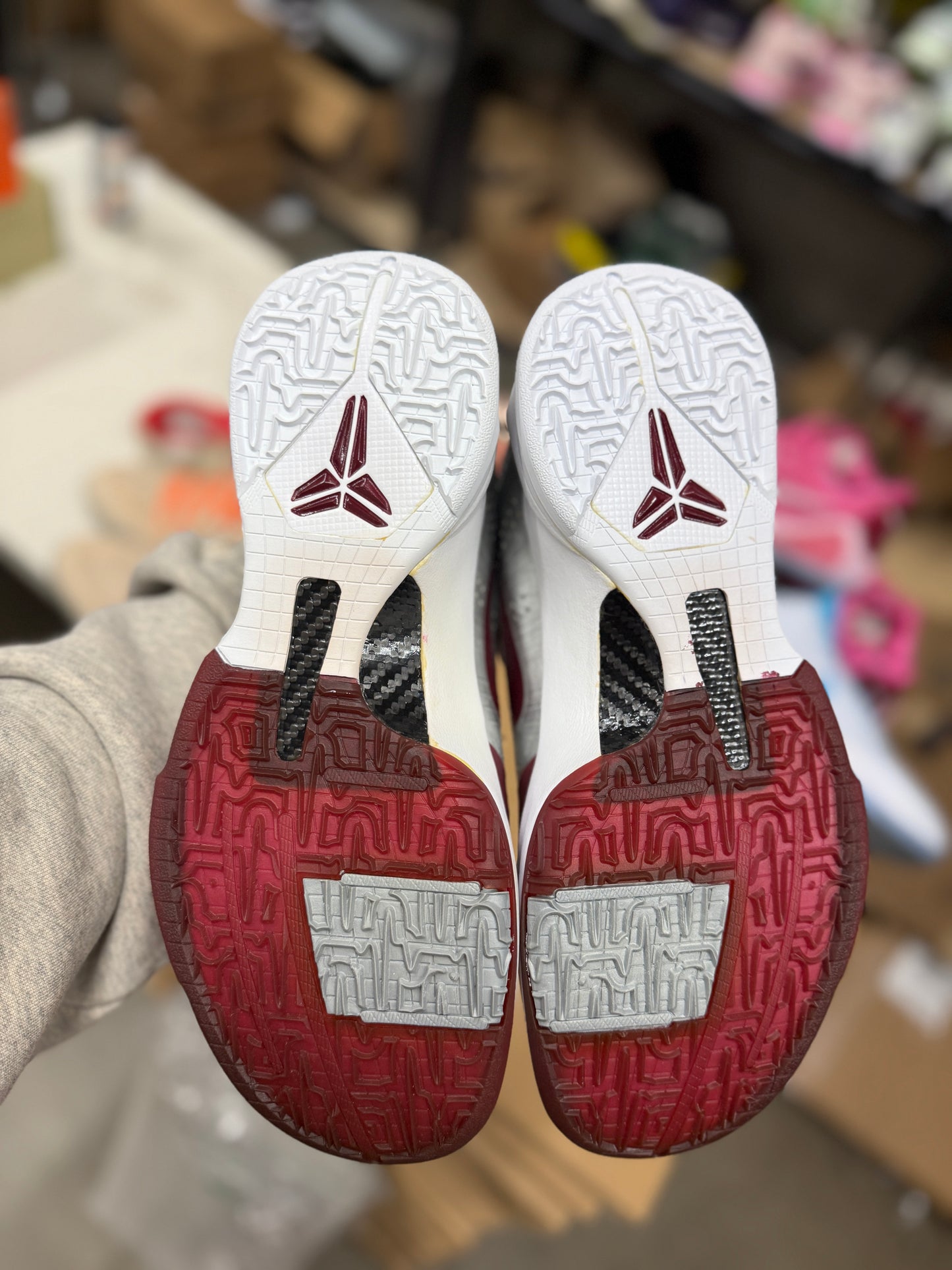 Kobe 5 Aces Away (size 9.5)