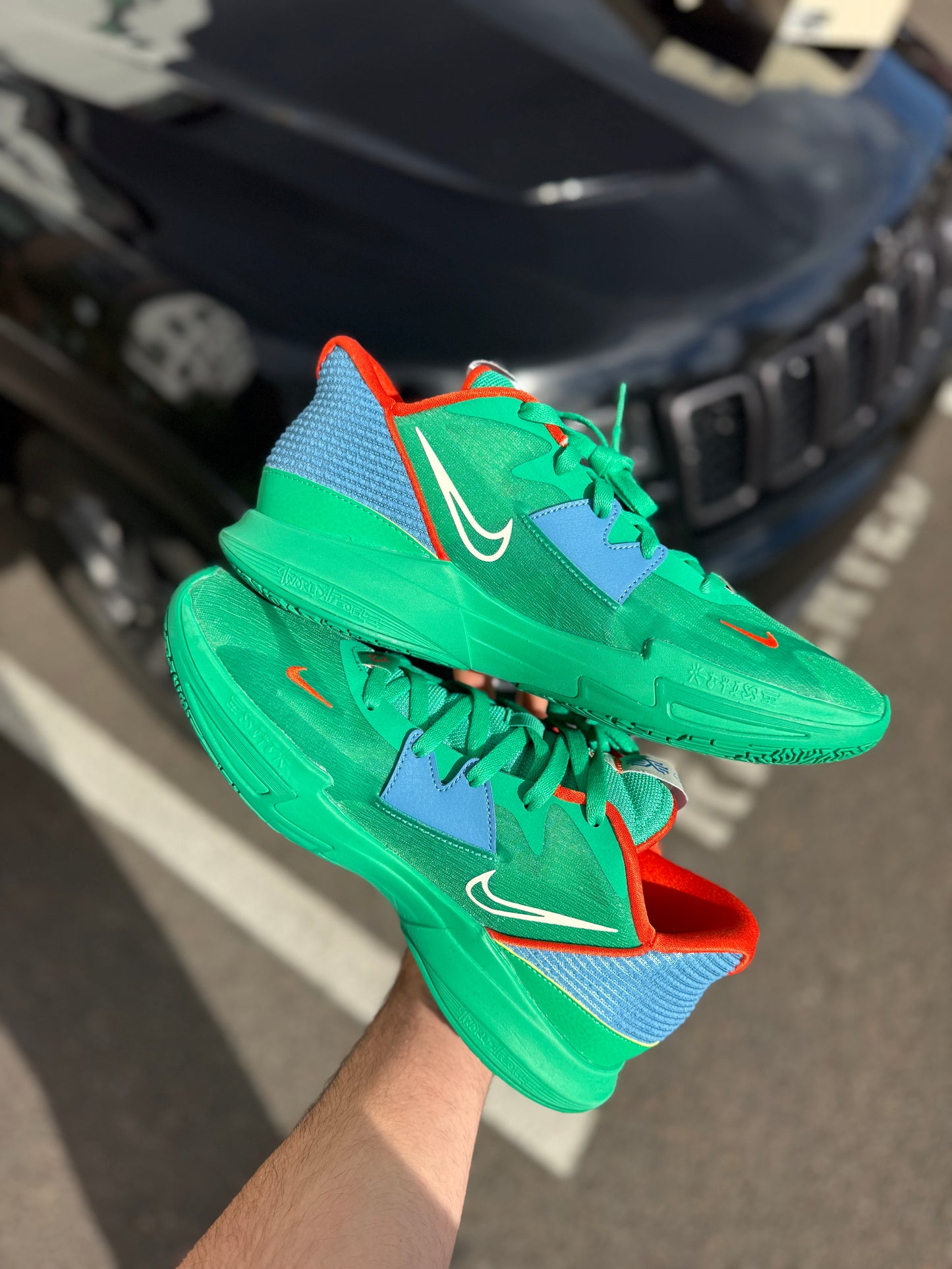 Kyrie 5 Eybl (size 12)