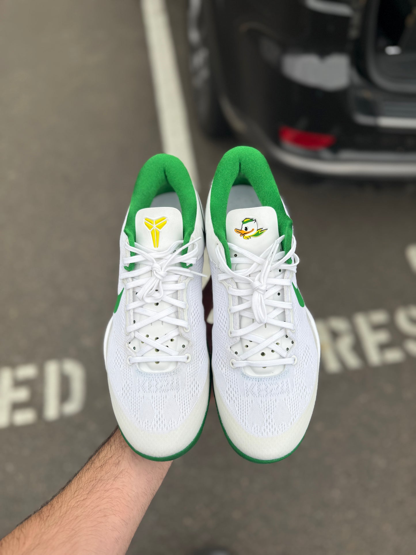 Kobe 8 Oregon PE (size 11)