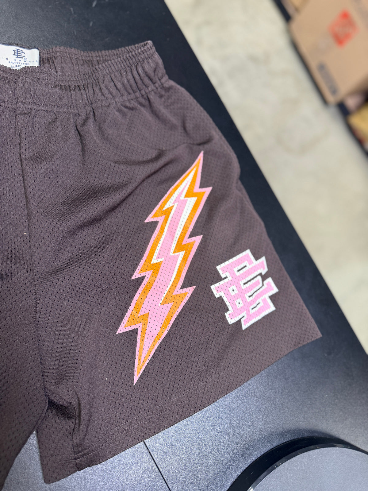 EE shorts (L)