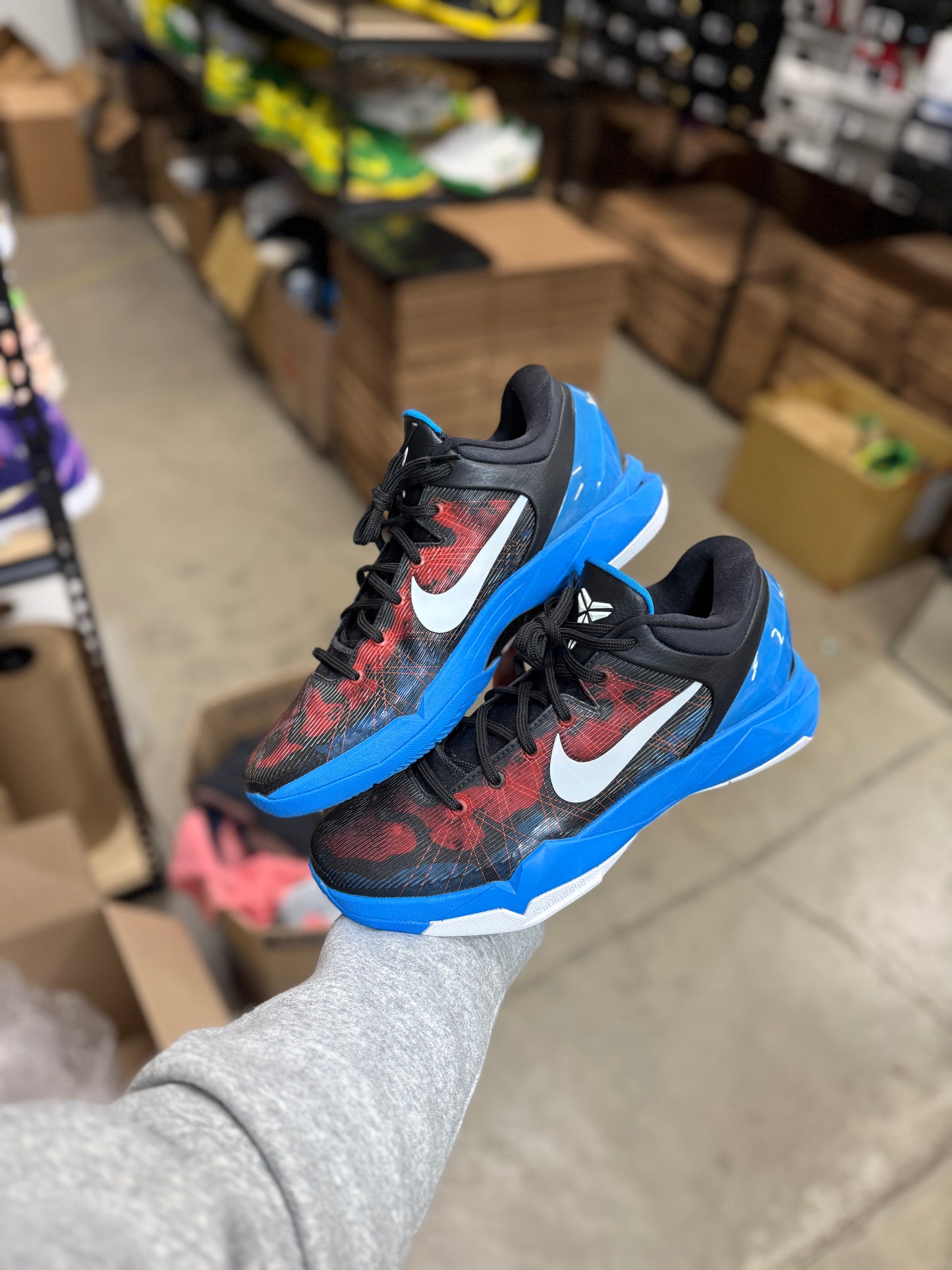 Kobe 7 Dart Frog (11.5)