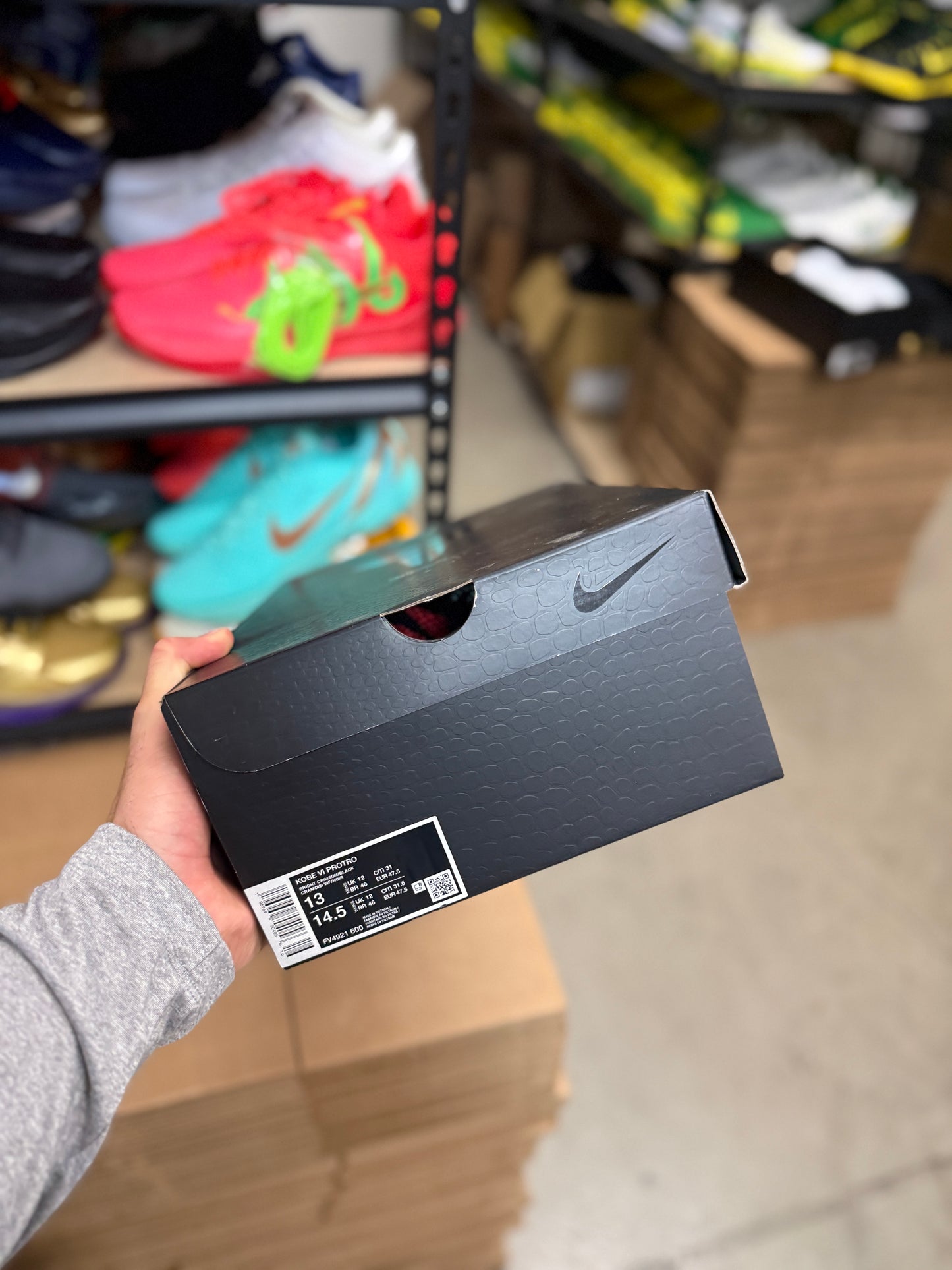 Kobe 6 Reverse Grinch (13)