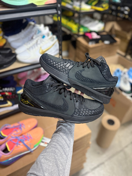 Kobe 4 Gift of Mamba (13)