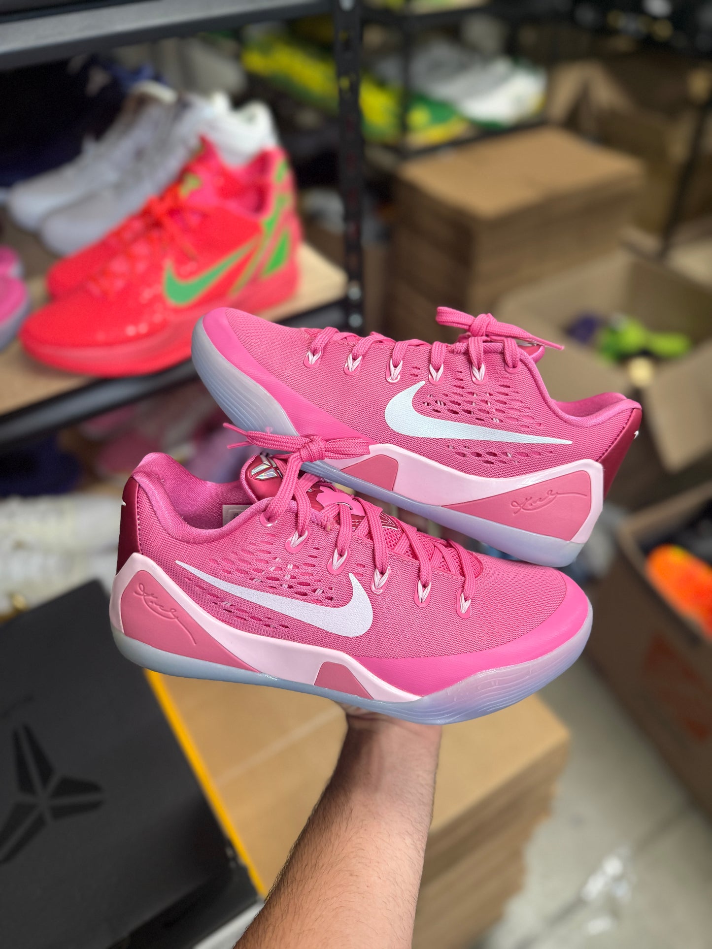 Kobe 9 Kay Yow (7.5)