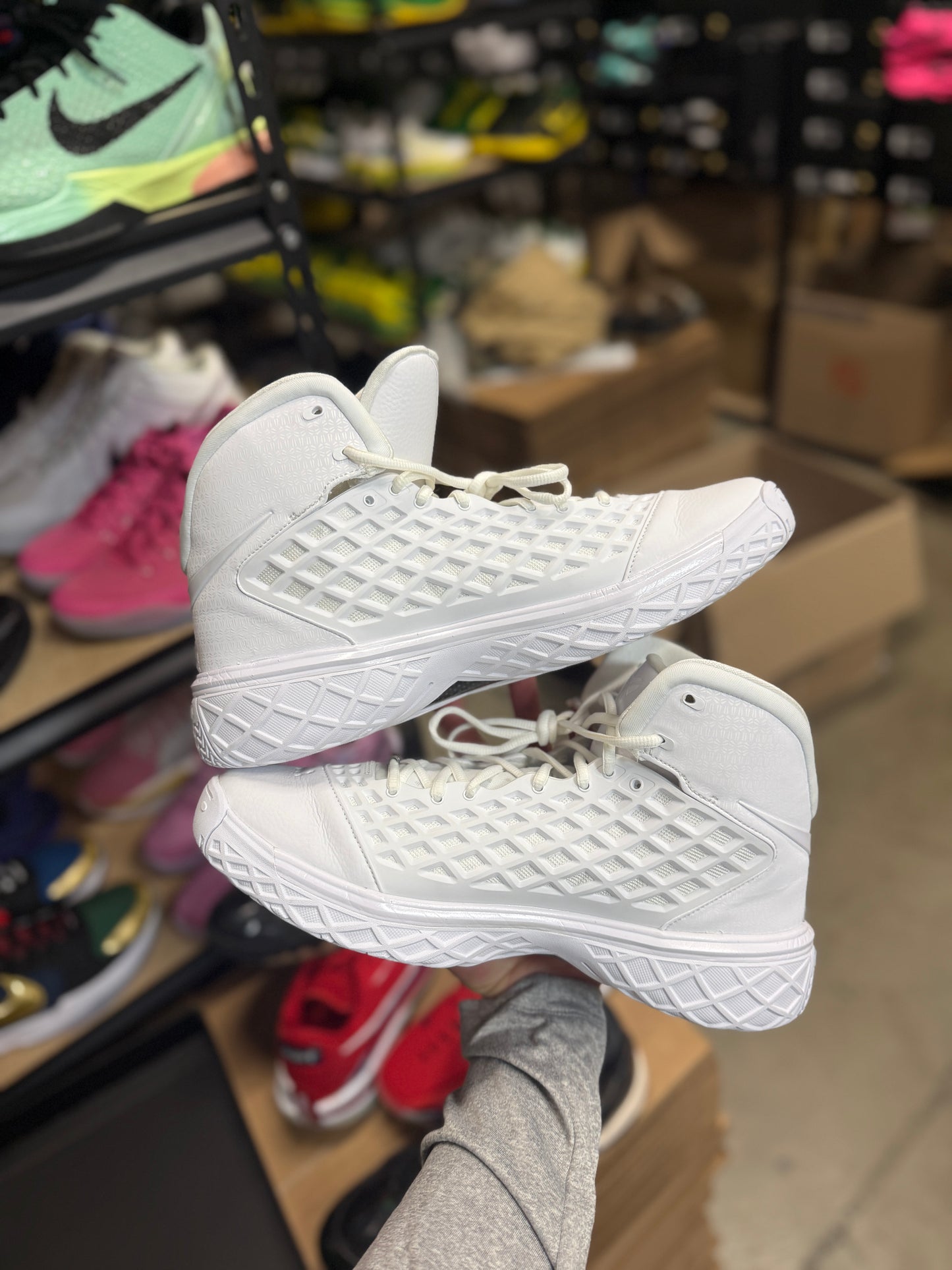 Kobe 3 Halo (12)
