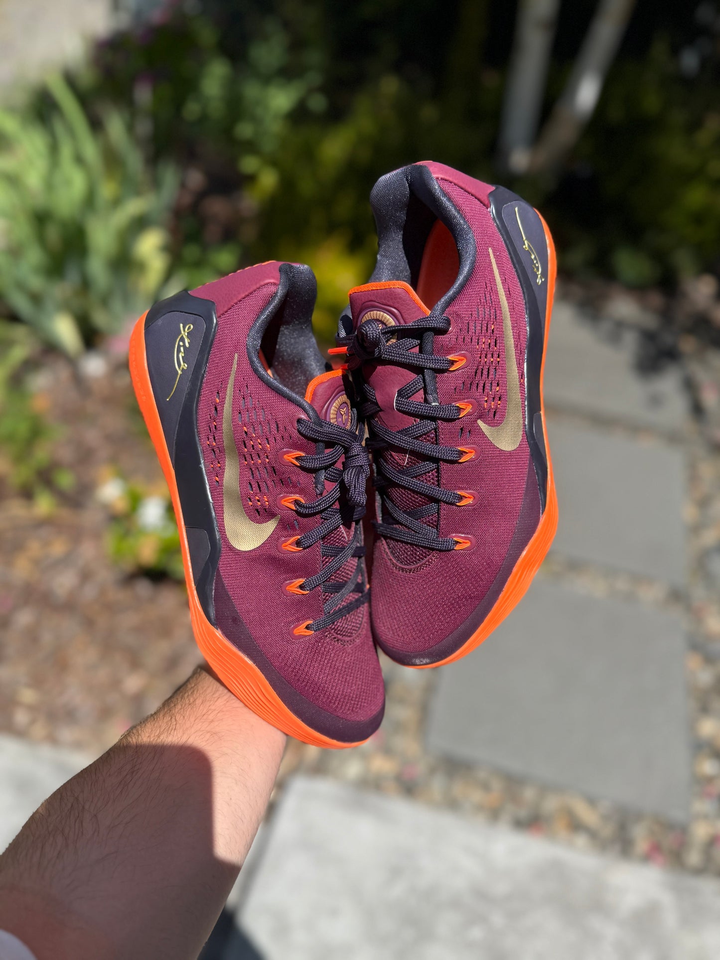 Deep Garnet EM 9 (size 10)