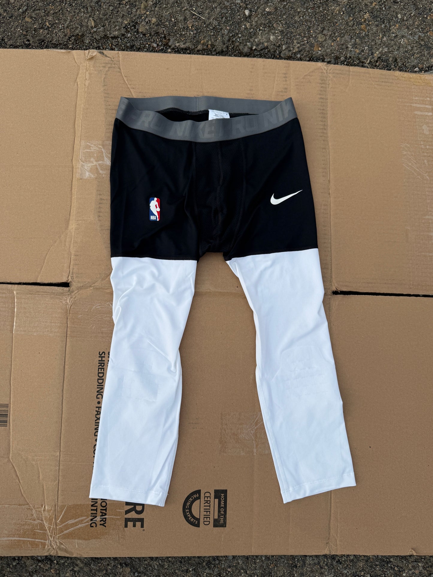 NBA player issued compression (L)