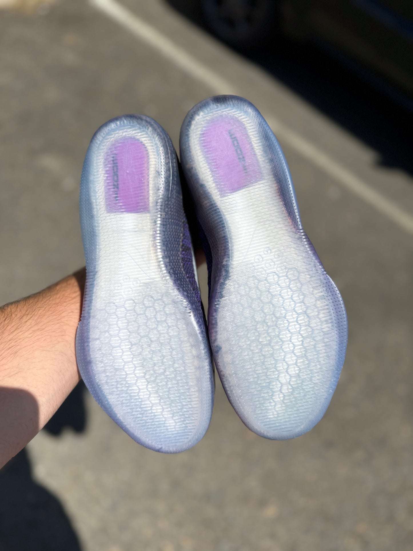 Hyper grape 11s (size 9.5)