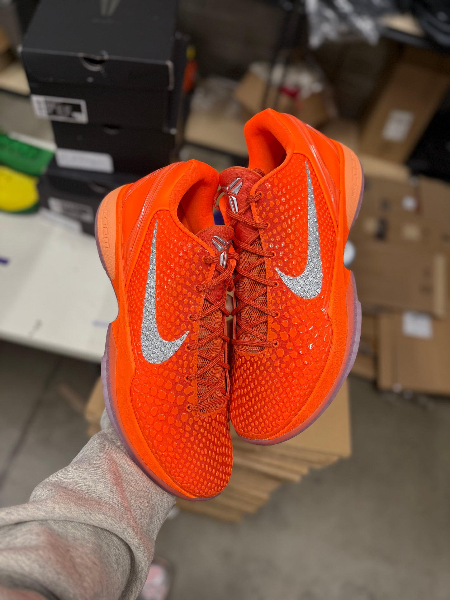 Kobe 6 Total Orange (size 16)