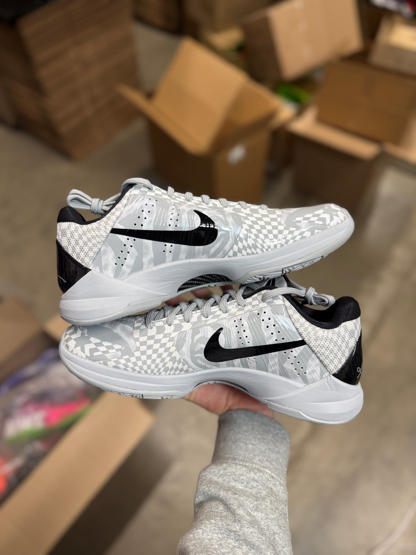 Kobe 5 DeMar DeRozan PE (10.5)