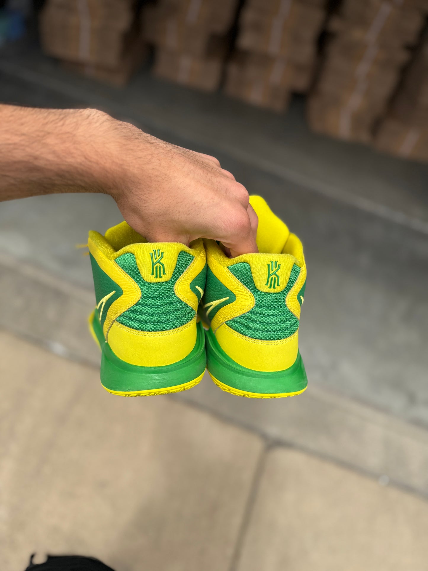 Kyrie Oregon PE (size 13)