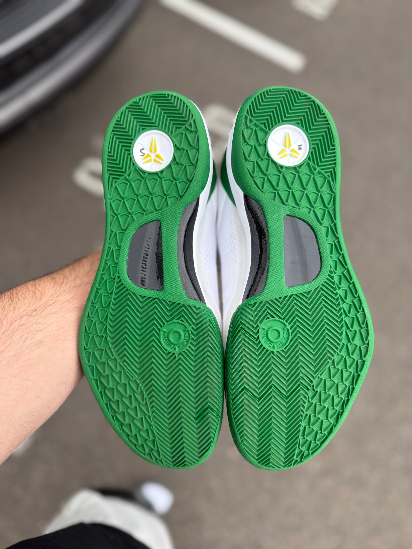 Kobe 8 Oregon PE (size 11)