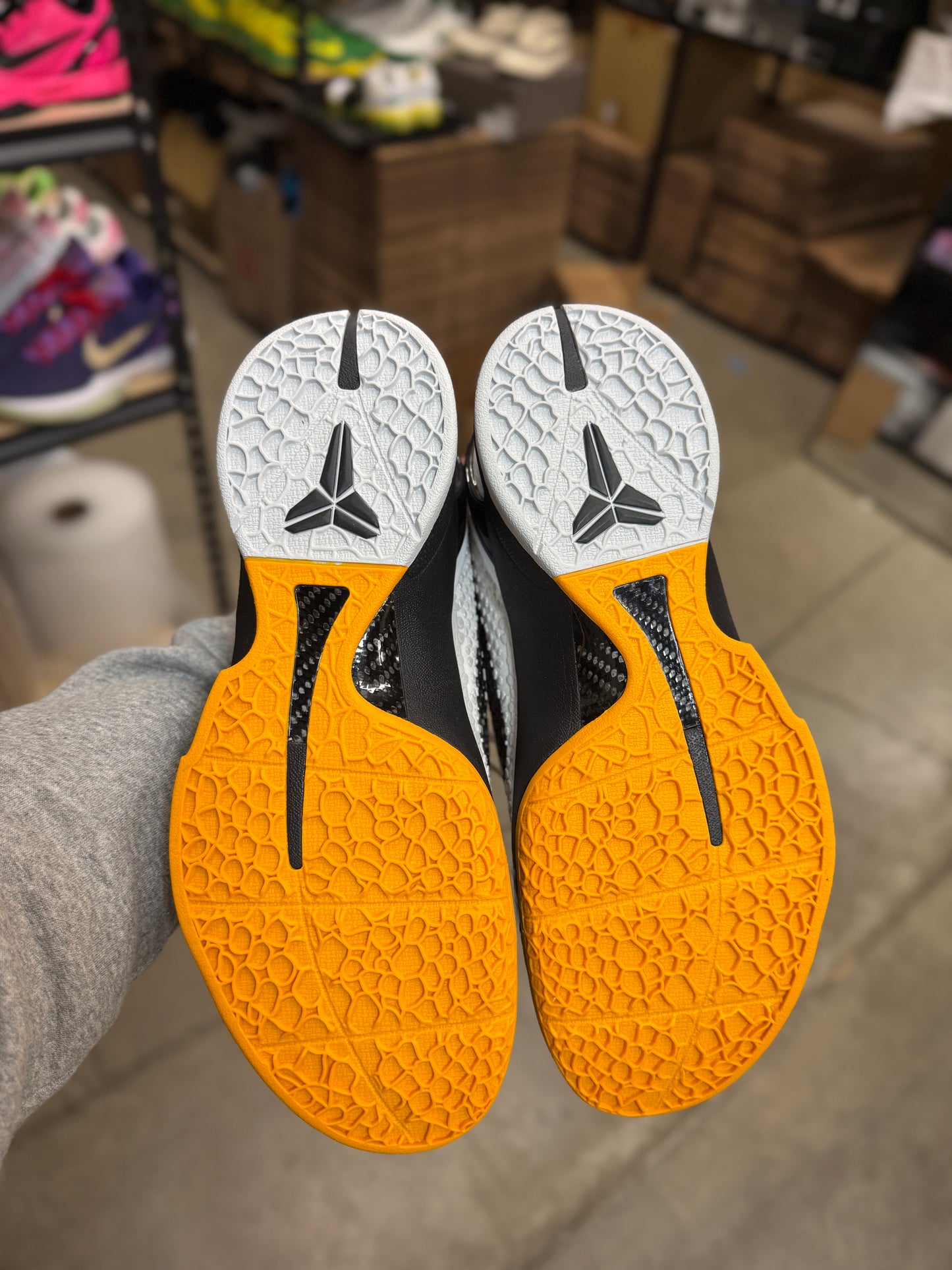 Kobe 6 Del Sol (9.5,12,13)