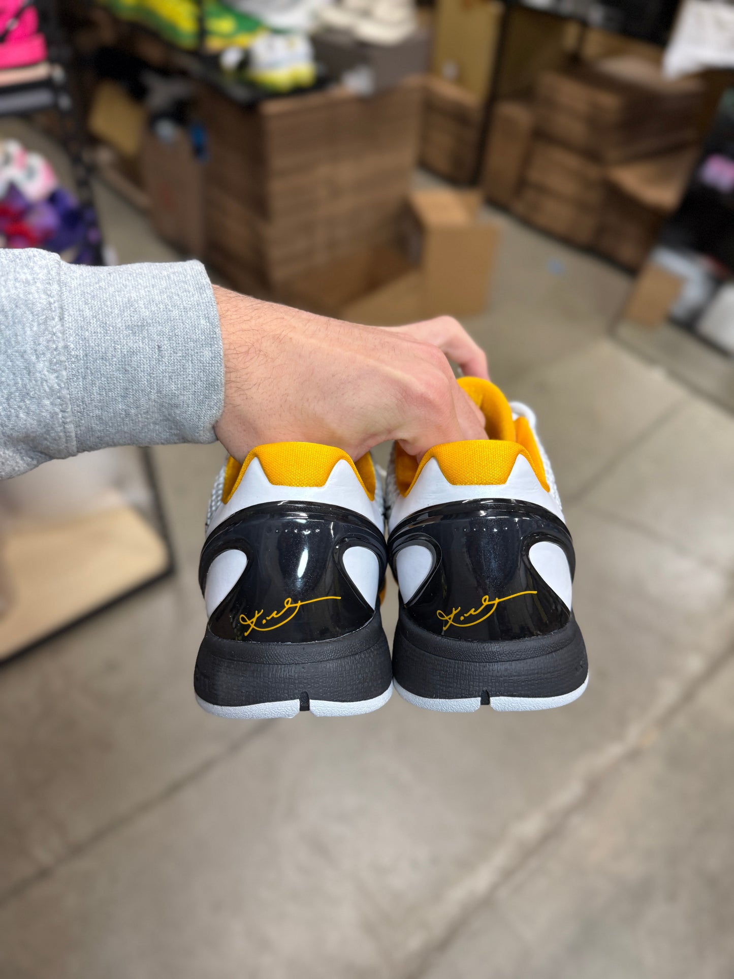 Kobe 6 Del Sol (9.5,12,13)