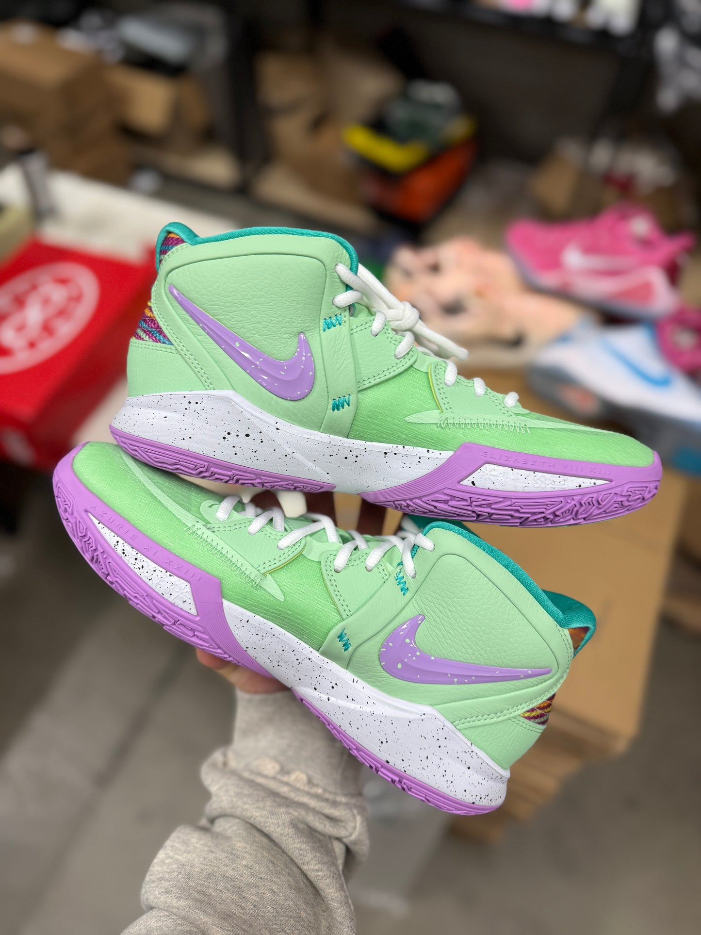 Kyrie Infinity Eybl