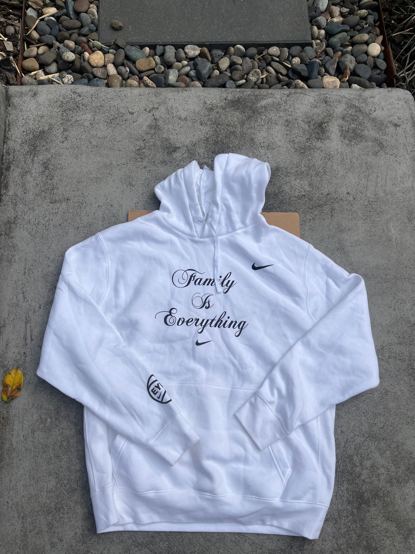 EYBL family hoodie (XL)