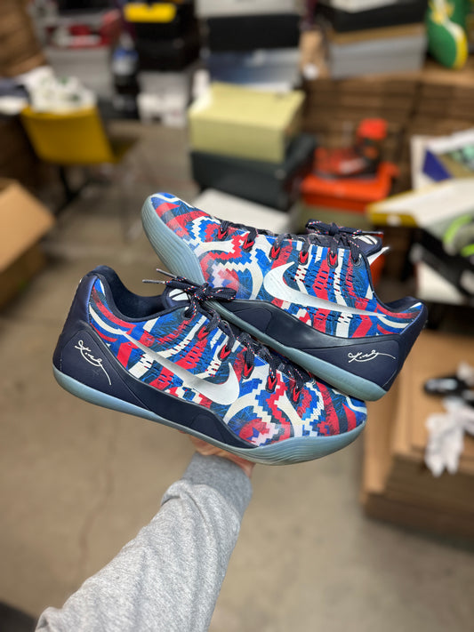 Kobe 9 Independence Day (11.5)