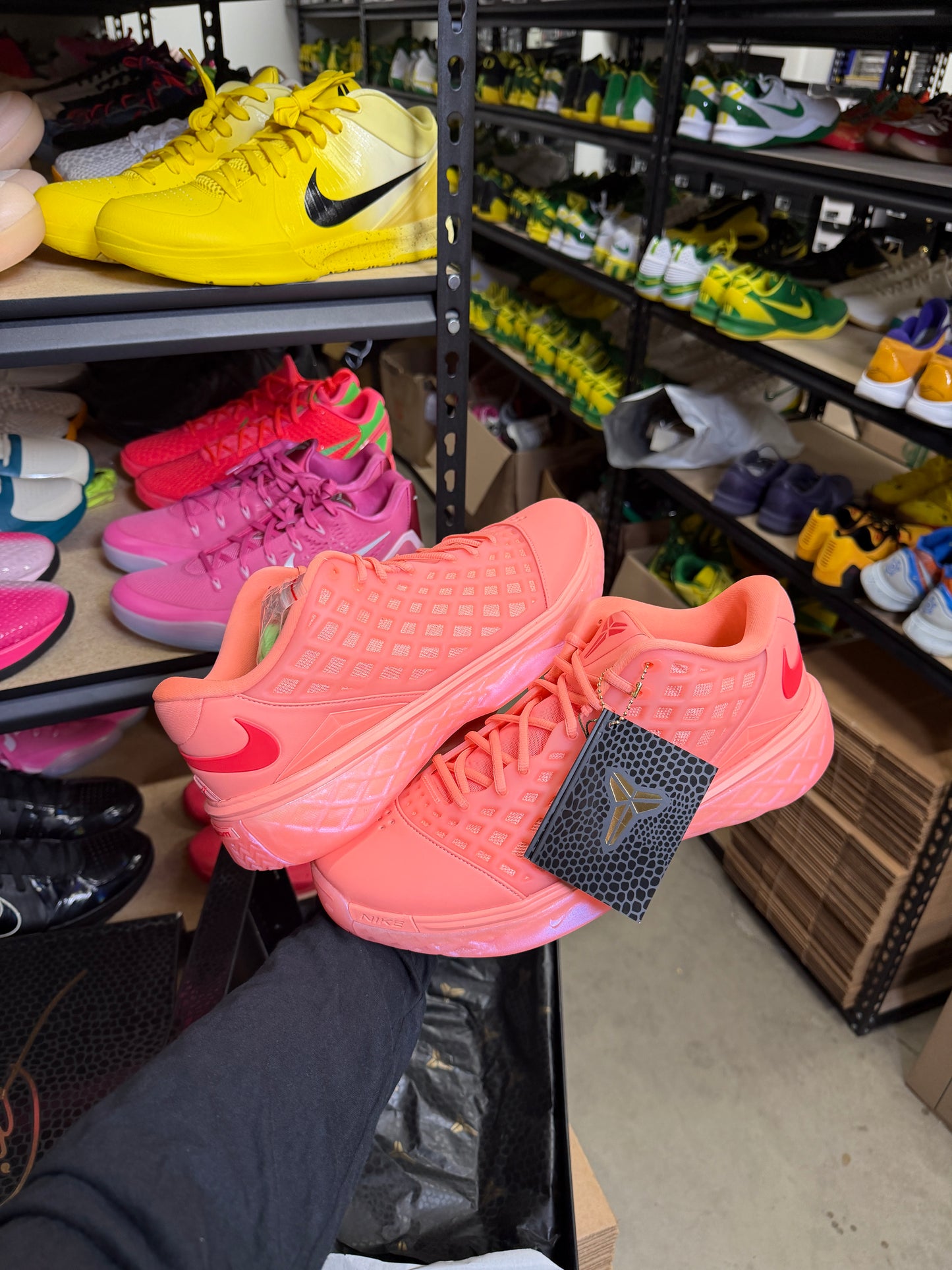 Kobe 3 Atomic Pink (12.5)