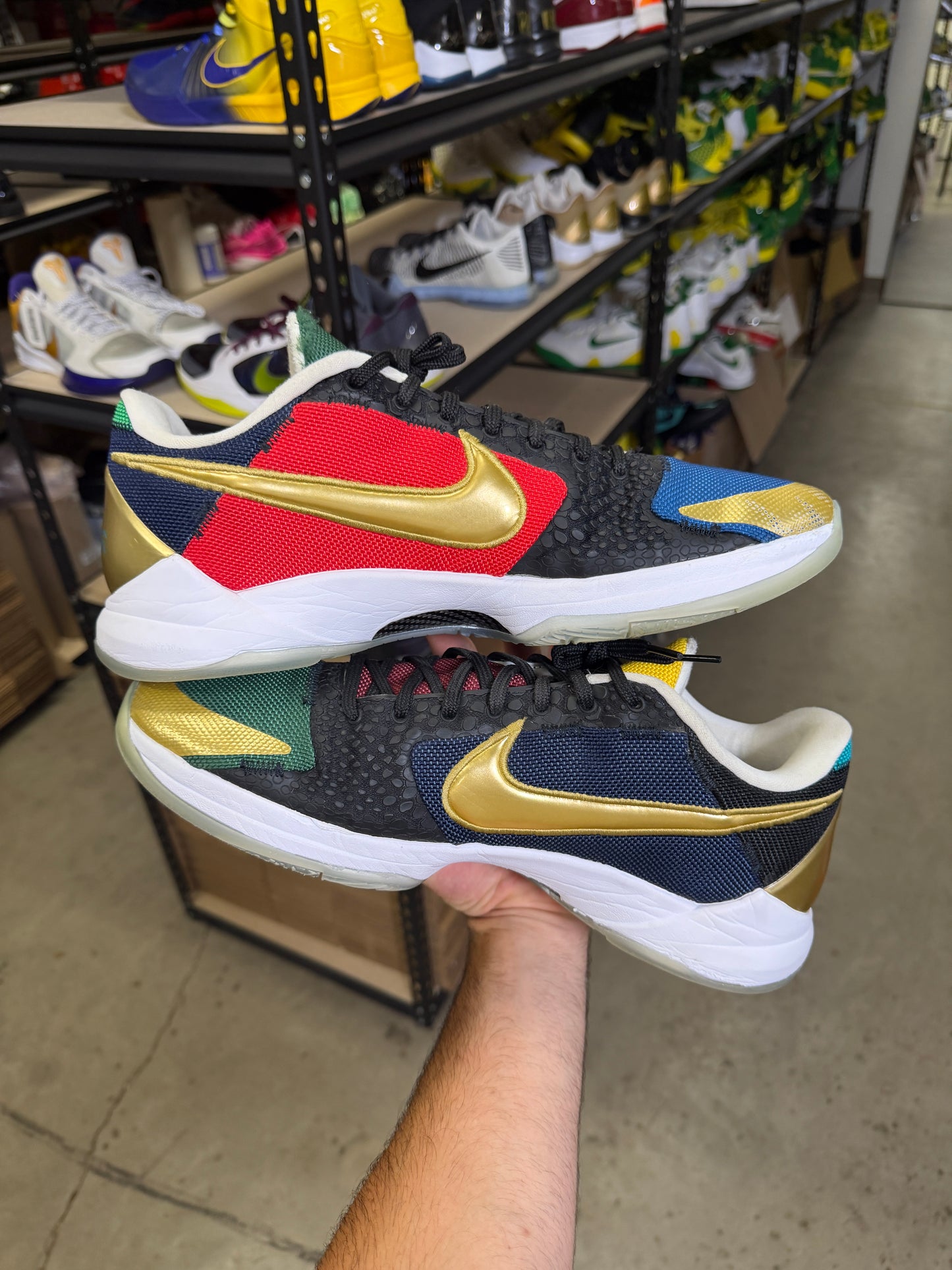Kobe 5 Undefeated (13)