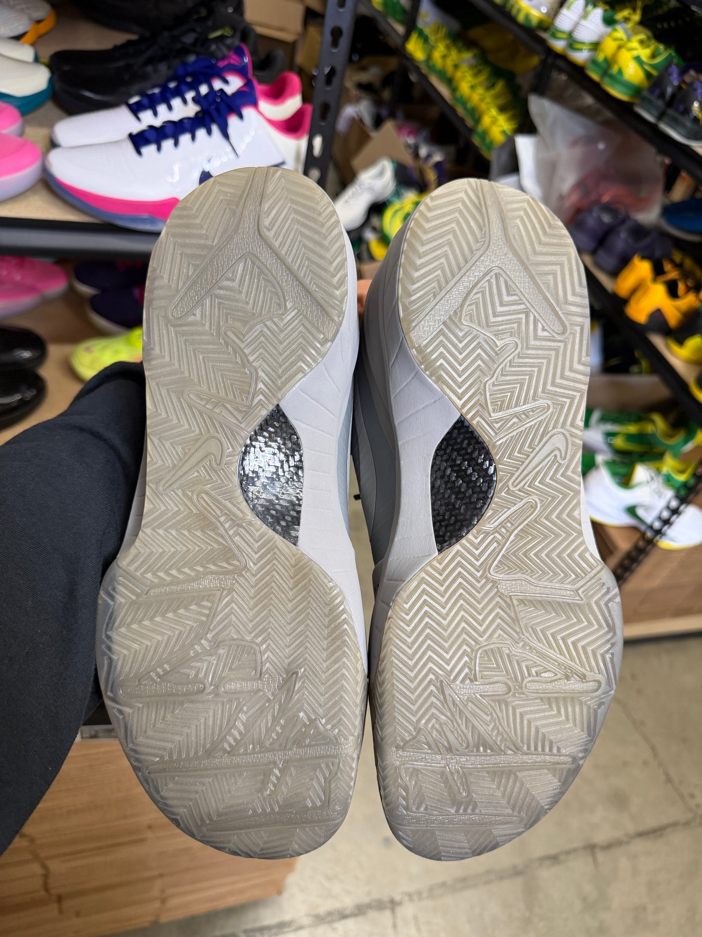 Kobe 4 Fade to Black (13)