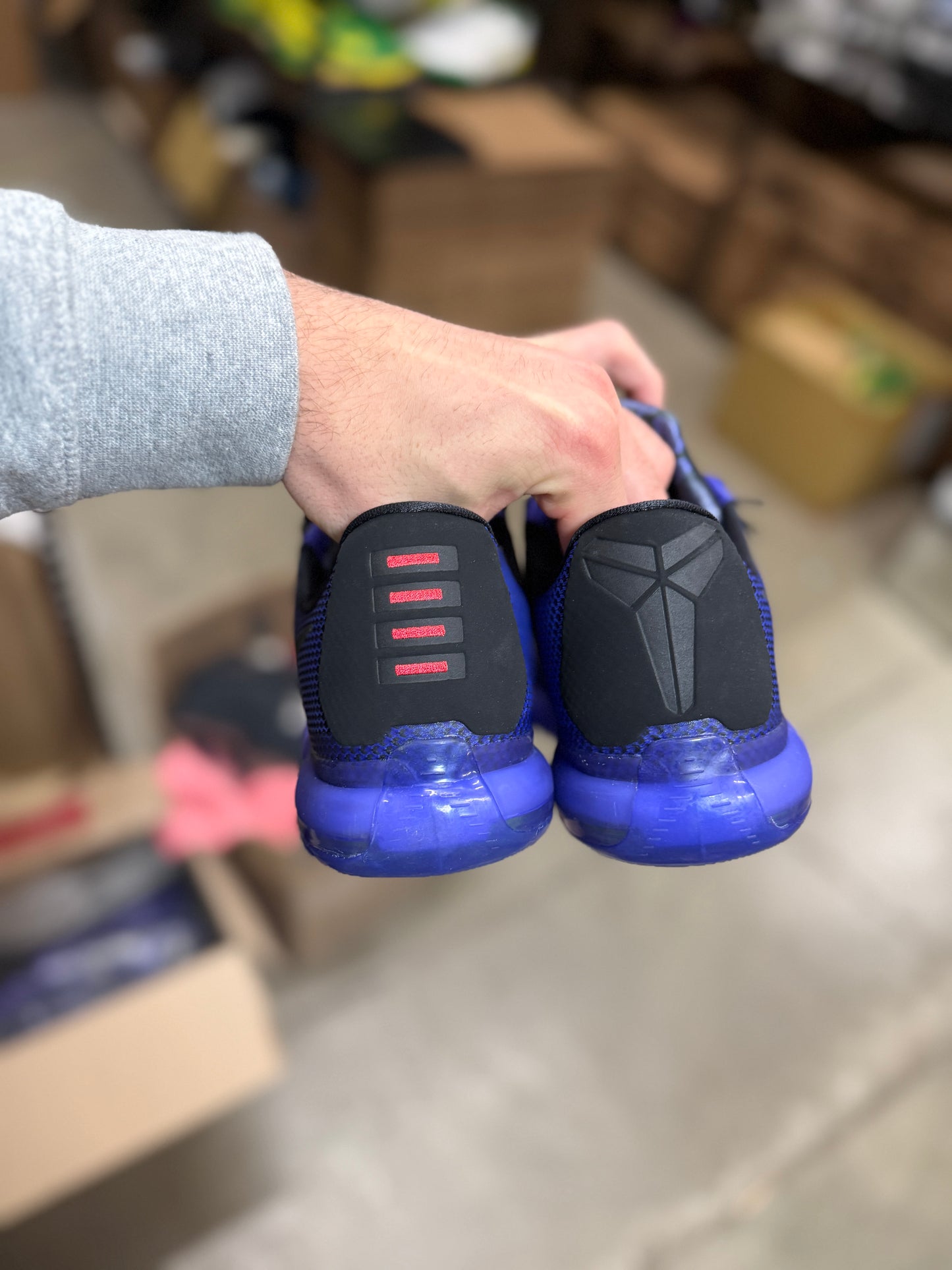 Kobe 10 Blackout (9,13)