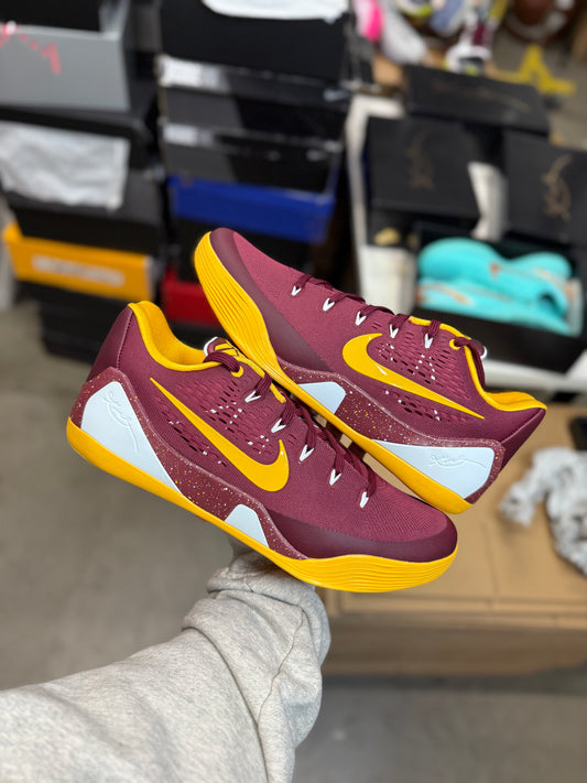 Kobe 9 USC PE (13.5)