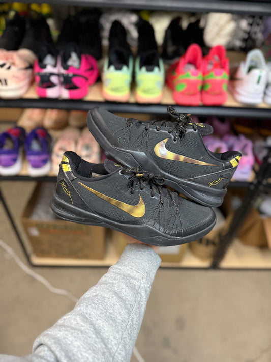 Kobe 8 Black Gold (10)