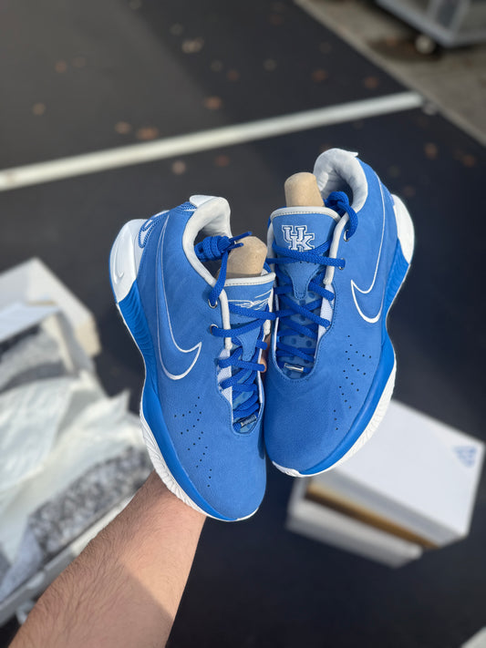 Bron Kentucky PE (size 11)