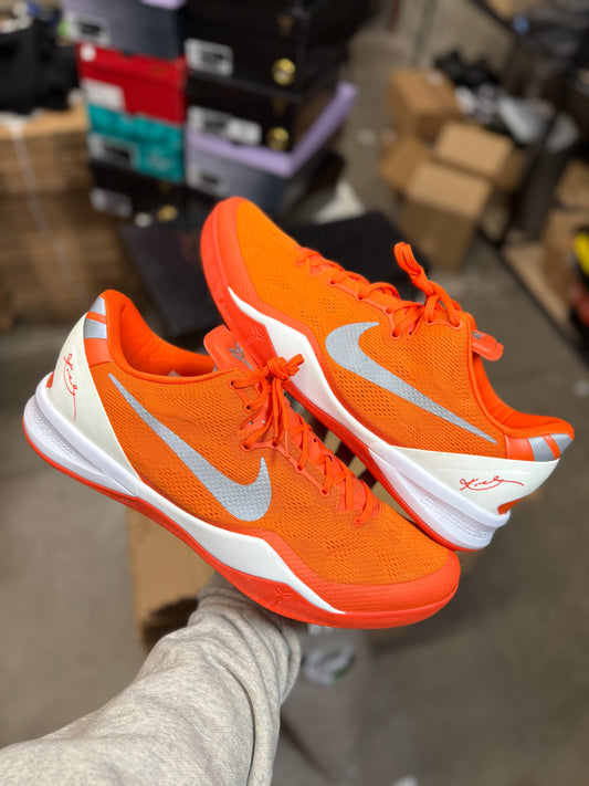 Kobe 8 TB Orange (size 17)