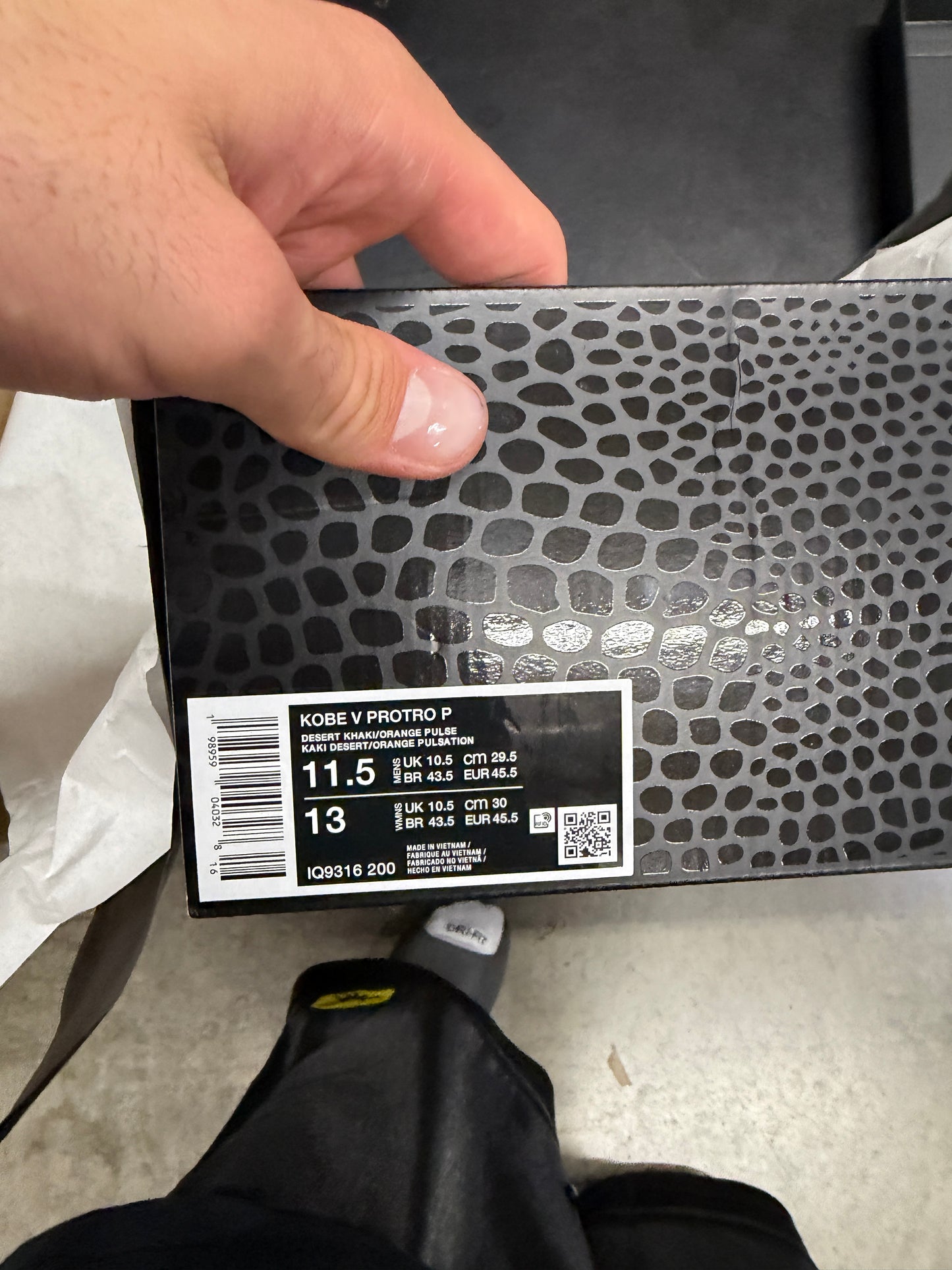 Kobe 5 Academy (11.5)