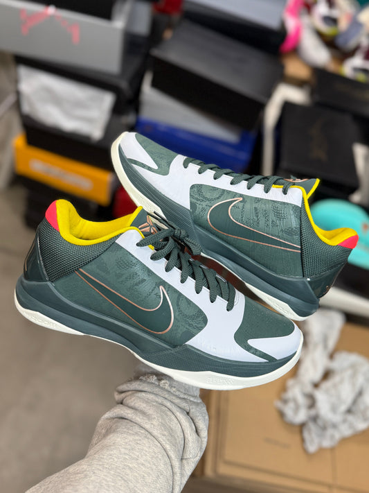 Kobe 5 Eybl (10.5)